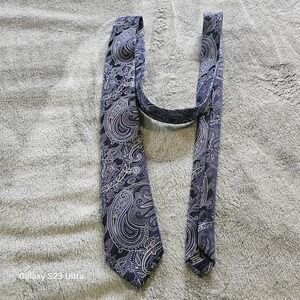 US POLO ASSN Men's Necktie Purple and navy Blue White Paisley 60" polyester